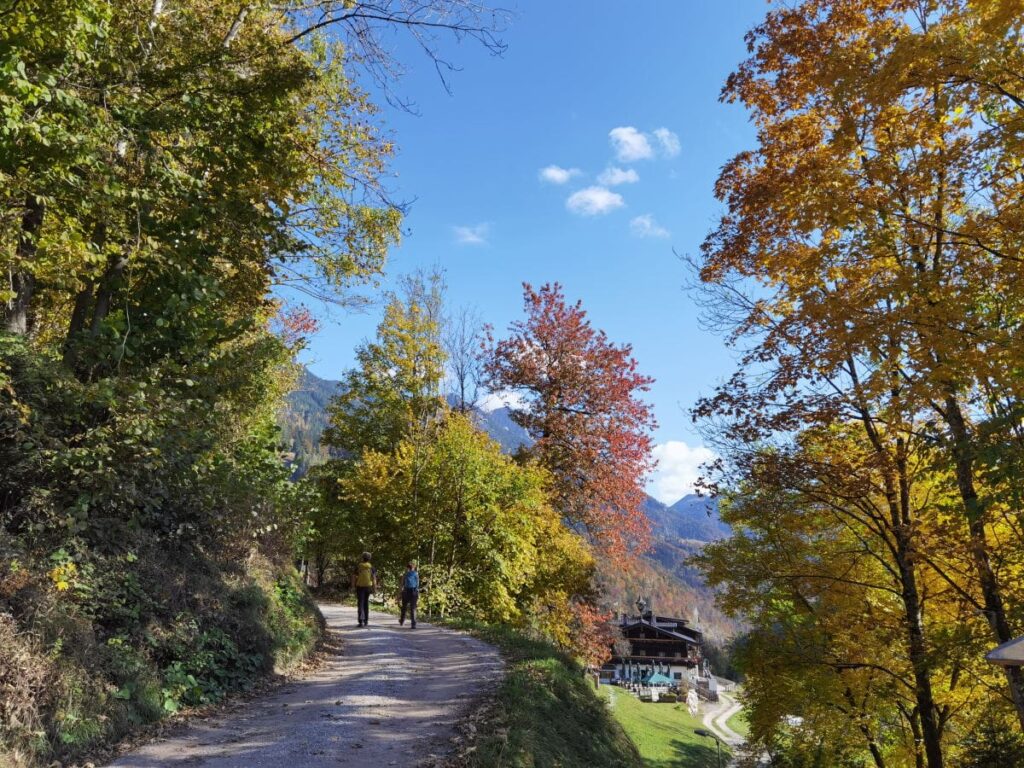 Kaisertal wandern - ein Traum im Herbst mit dem bunten Laub