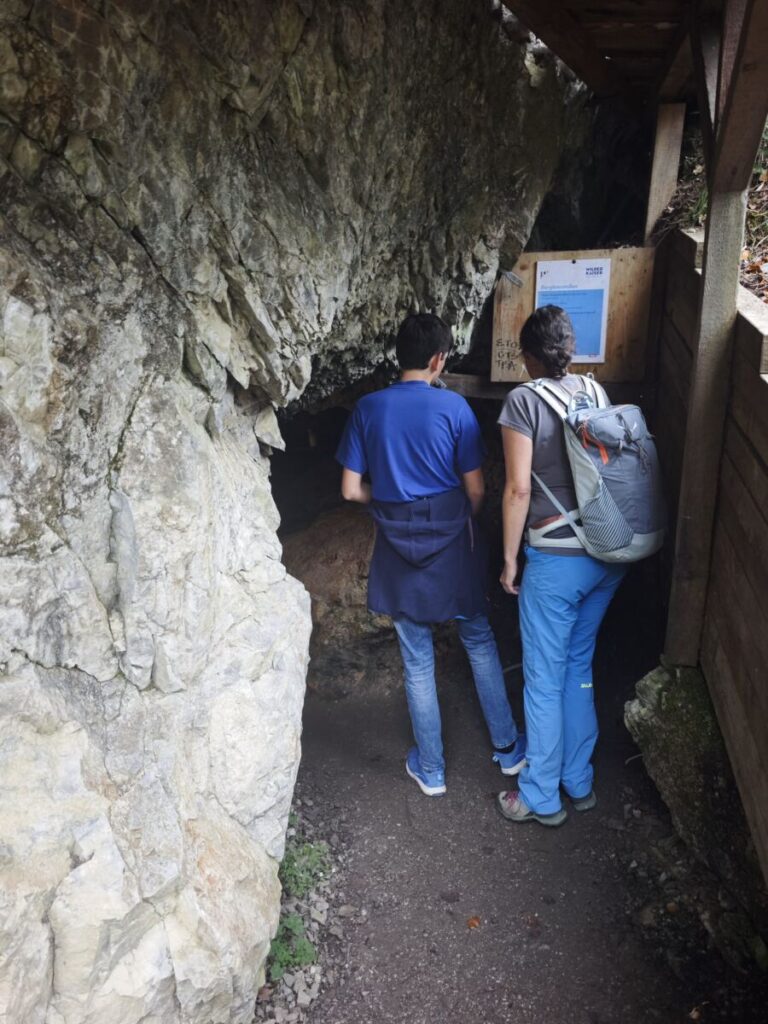 Der Bergbaustollen in der Rehbachklamm